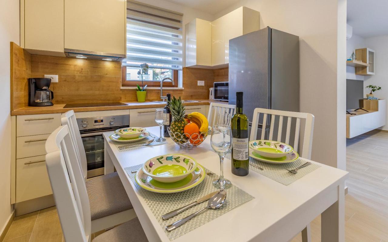 Apartment Blue Pula, New, Family Friendly, Comfortable, Free Parking And Wifi Ngoại thất bức ảnh